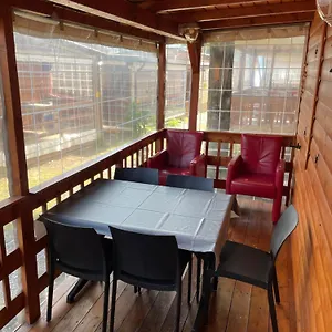 https://chalet-porlezza.it-lombardy.com
